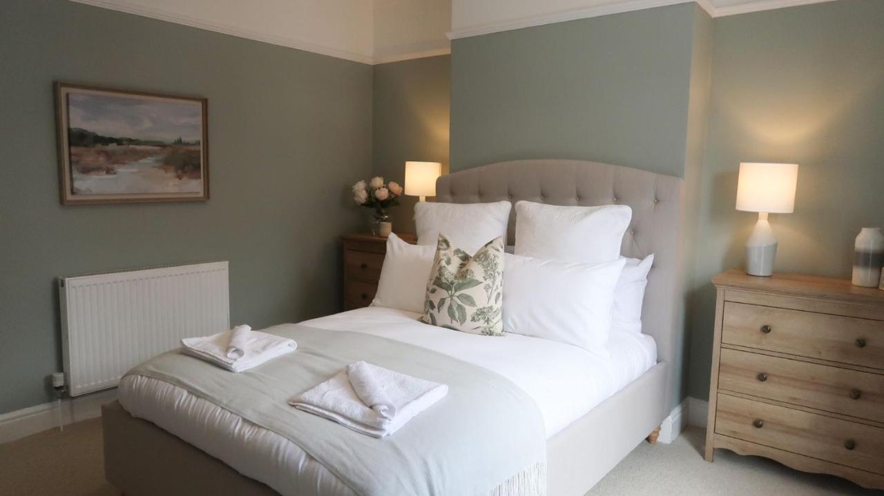 Luxury Living Outside The City Walls - Sleeps Six! Chester Eksteriør bilde