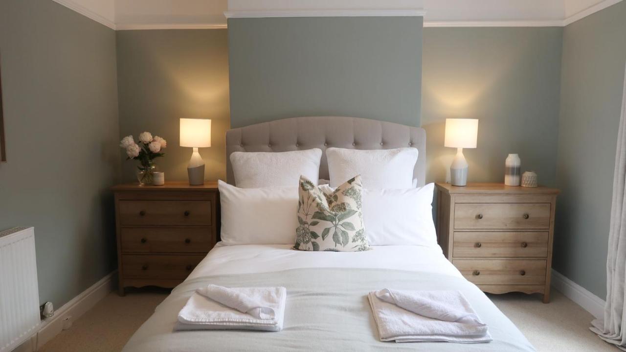 Luxury Living Outside The City Walls - Sleeps Six! Chester Eksteriør bilde