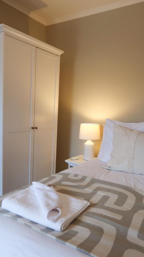 Luxury Living Outside The City Walls - Sleeps Six! Chester Eksteriør bilde