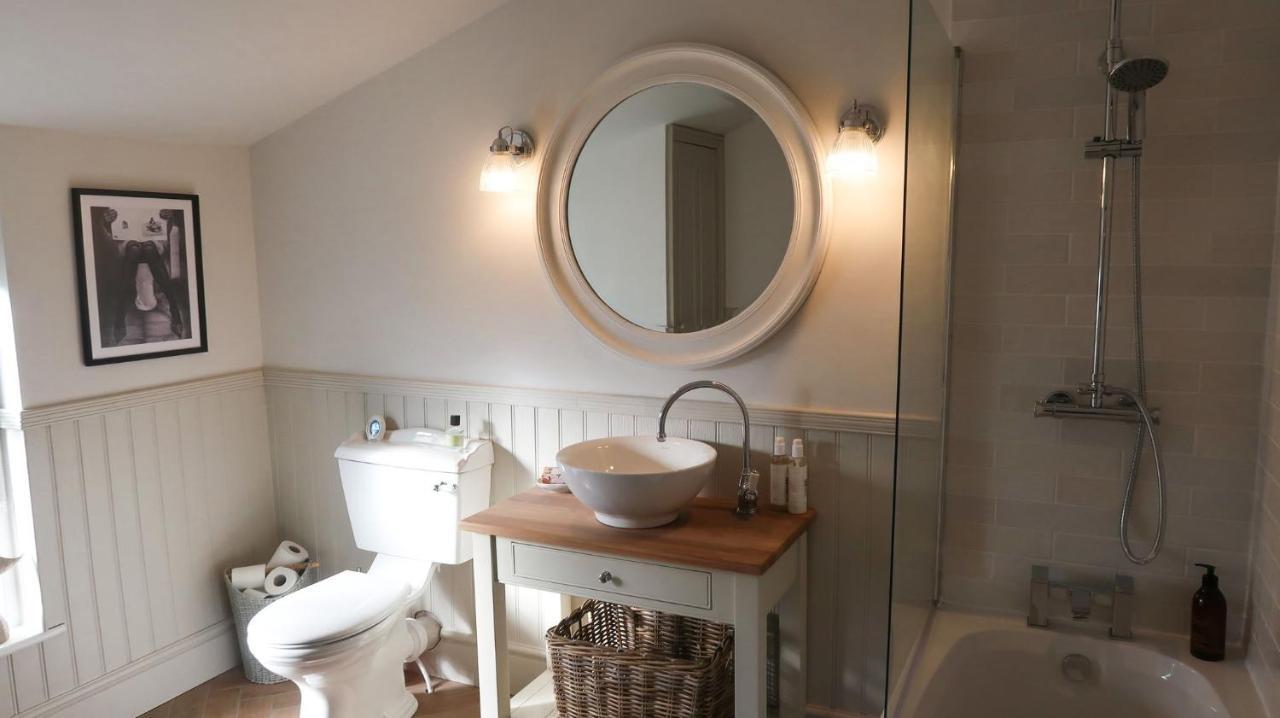 Luxury Living Outside The City Walls - Sleeps Six! Chester Eksteriør bilde