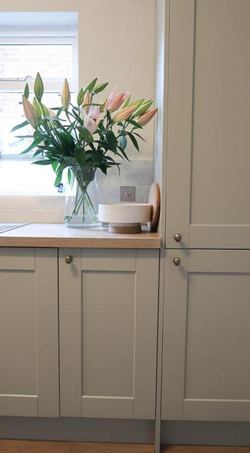Luxury Living Outside The City Walls - Sleeps Six! Chester Eksteriør bilde